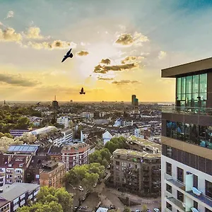 4* Hotel 25hours Tour